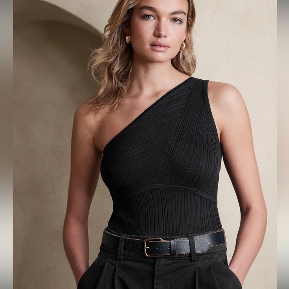 FOREVER ONE-SHOULDER CROPPED SWEATER NWT - Picture 1 of 4